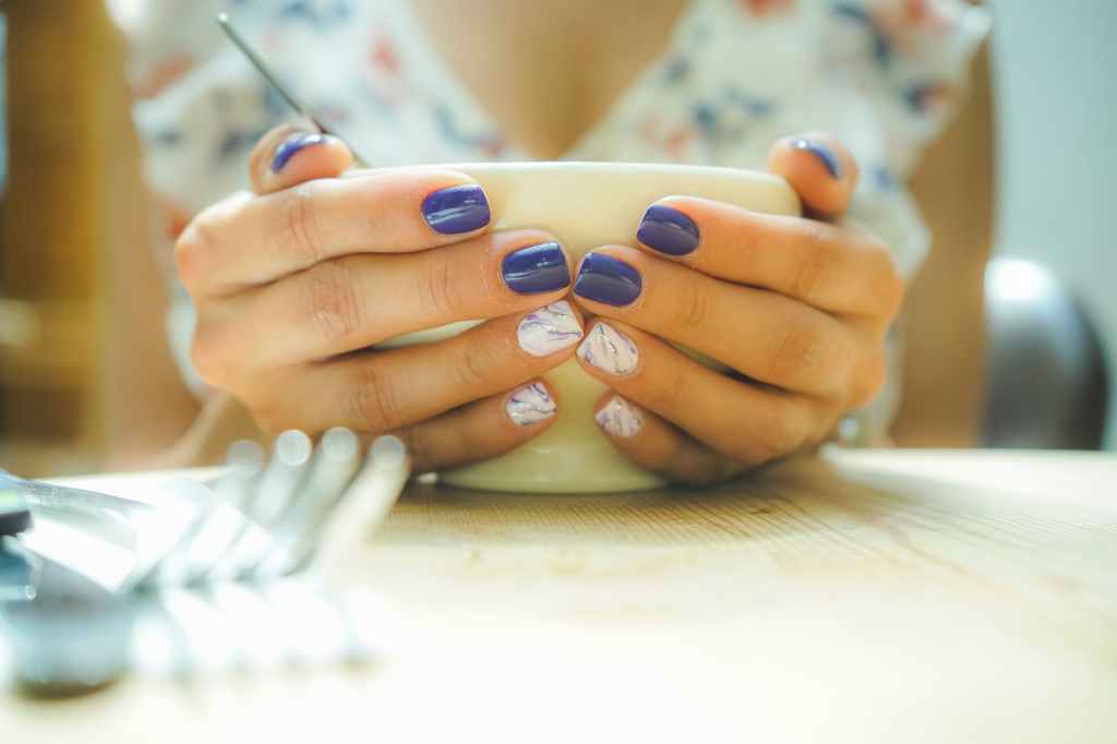 Nail Wraps vs. Gel and Polish: 12 Important&nbsp;Benefits